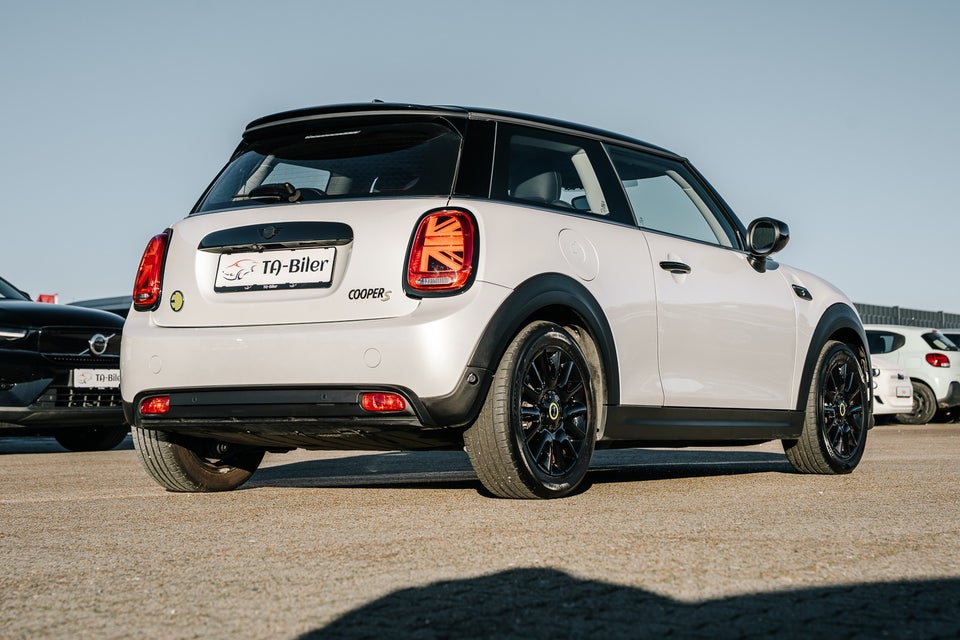 MINI Cooper SE Edition Premium Plus 3d
