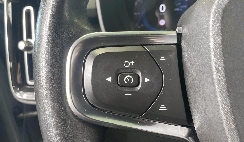 Volvo XC40 P6 ReCharge Core 5d