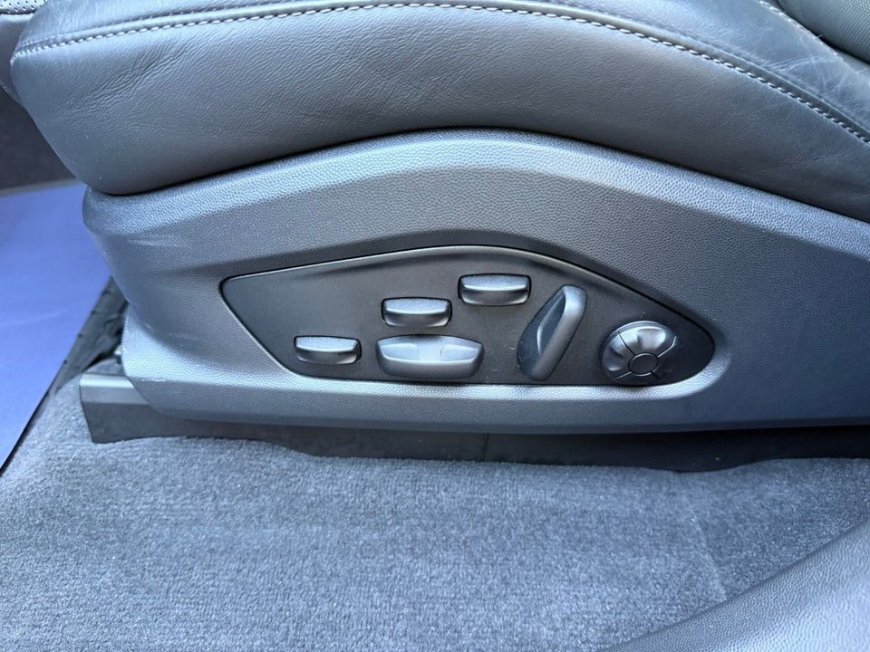 Porsche Macan 4 5d