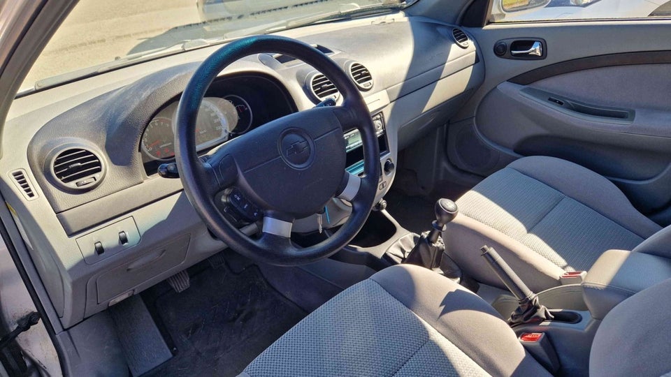 Chevrolet Lacetti 1,6 SX 5d