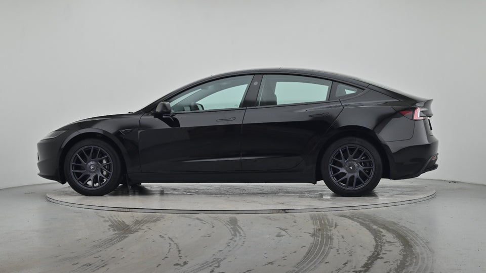 Tesla Model 3 RWD 4d