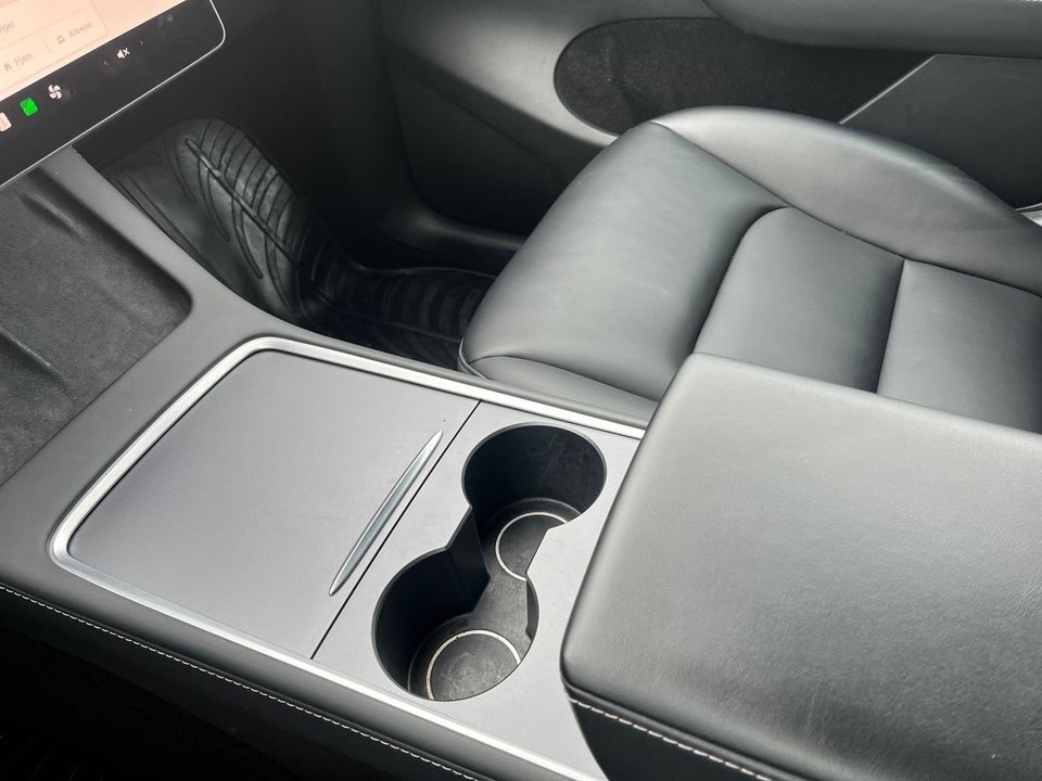 Tesla Model Y Long Range AWD 5d