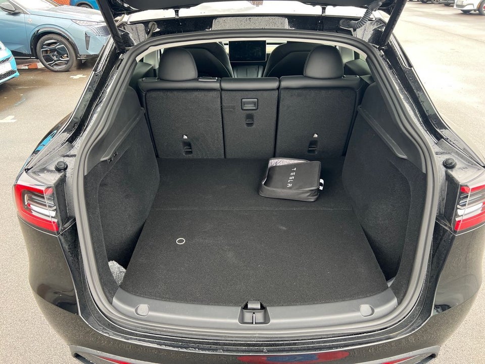 Tesla Model Y RWD 5d