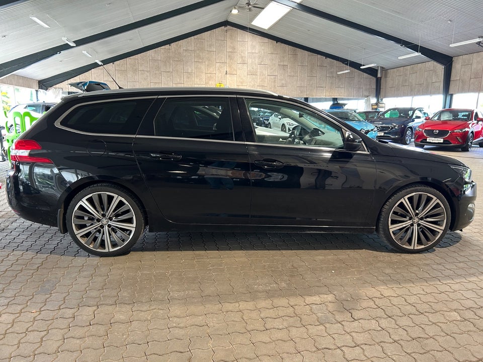 Peugeot 308 1,6 BlueHDi 120 Allure SW 5d