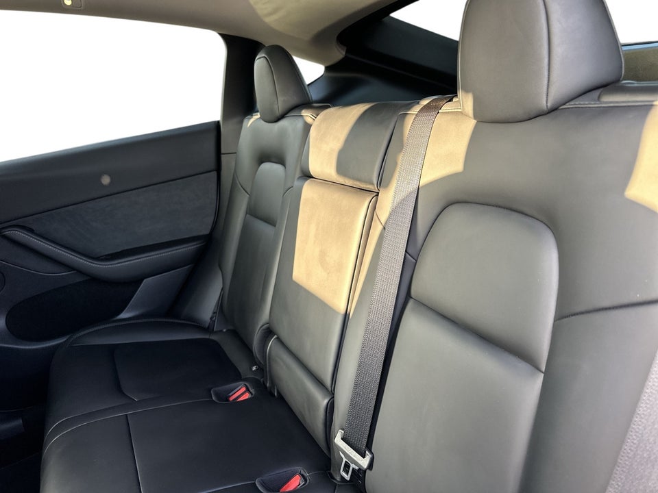 Tesla Model Y Long Range AWD 5d