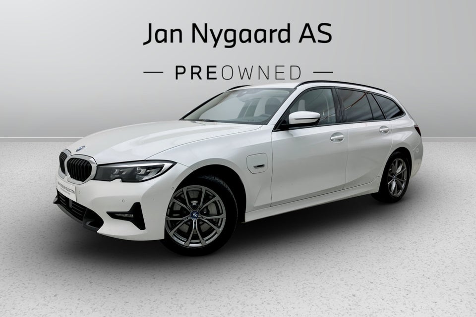 BMW 330e 2,0 Touring Sport Line aut. 5d