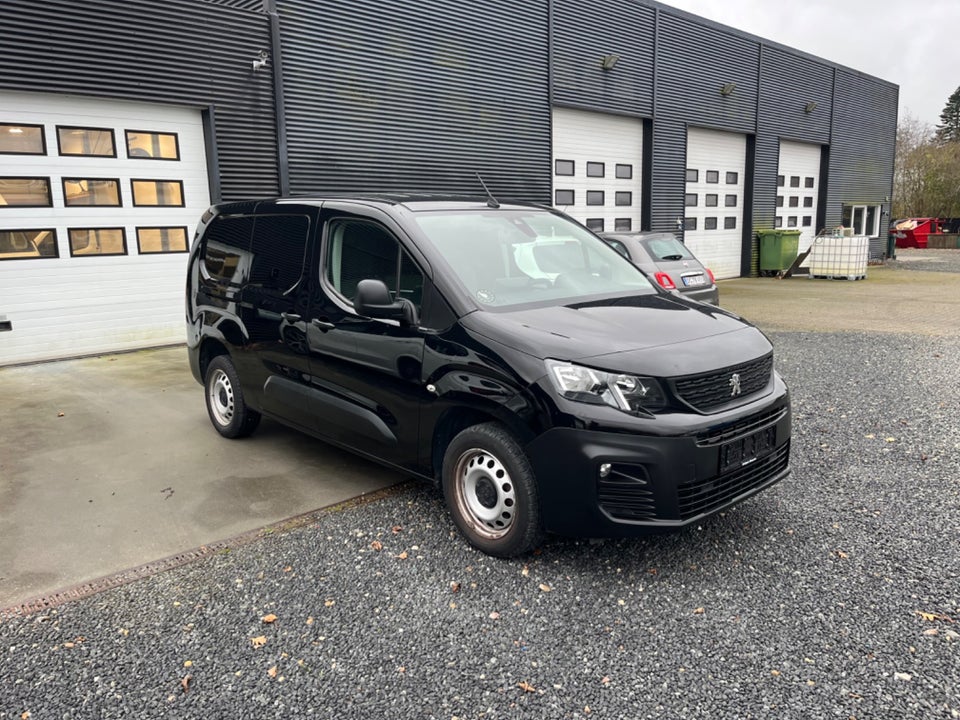 Peugeot Partner 1,5 BlueHDi 100 L2V2 Ultimate Van