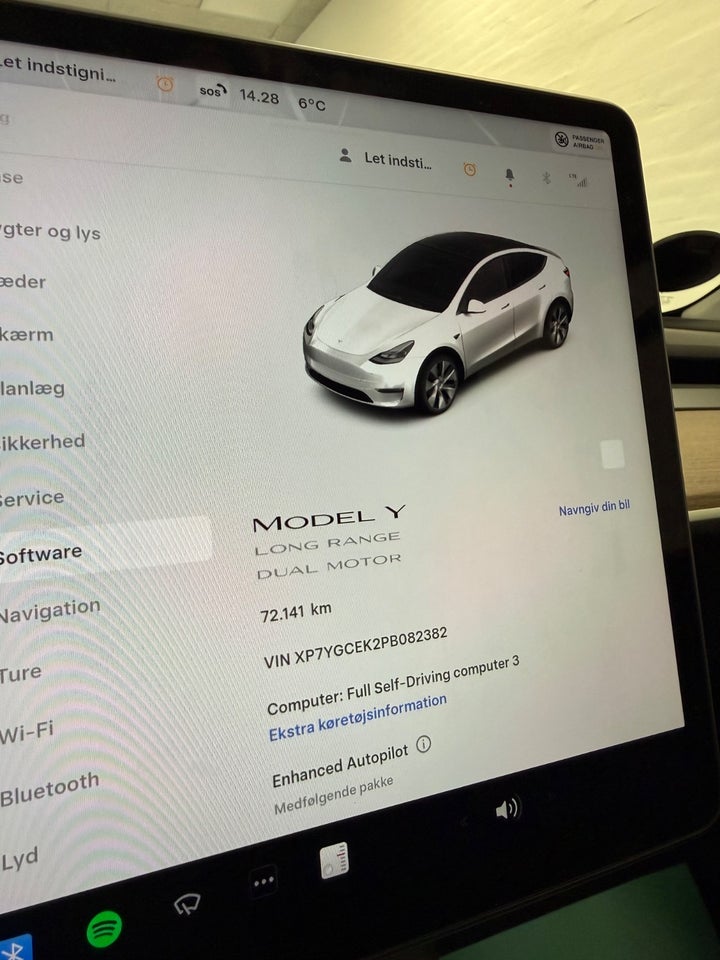 Tesla Model Y Long Range AWD 5d