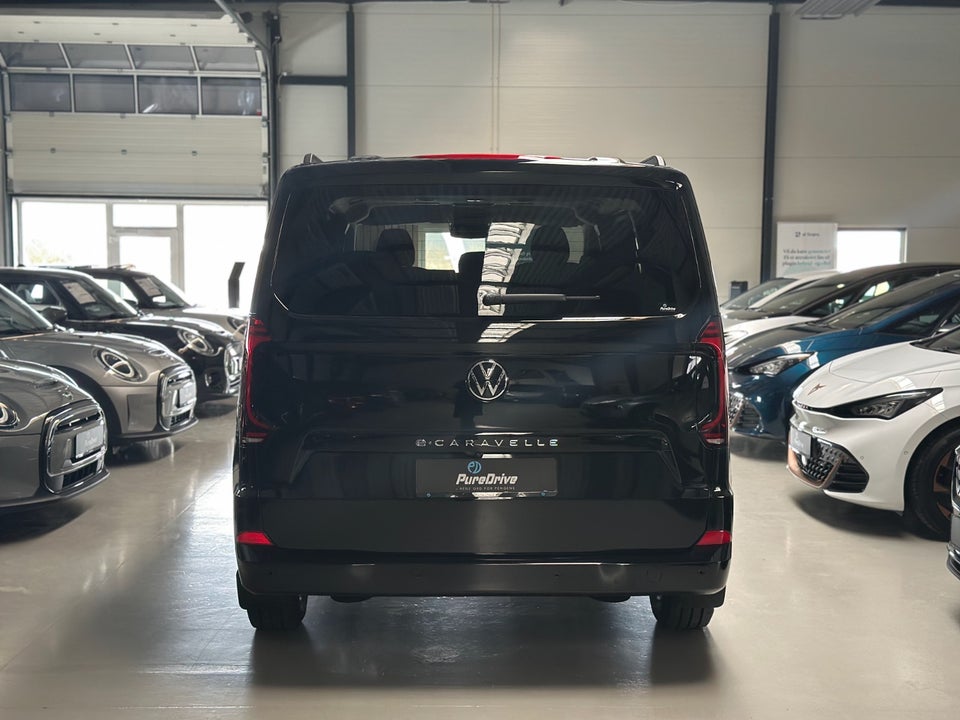 VW e-Caravelle 64 Style SWB