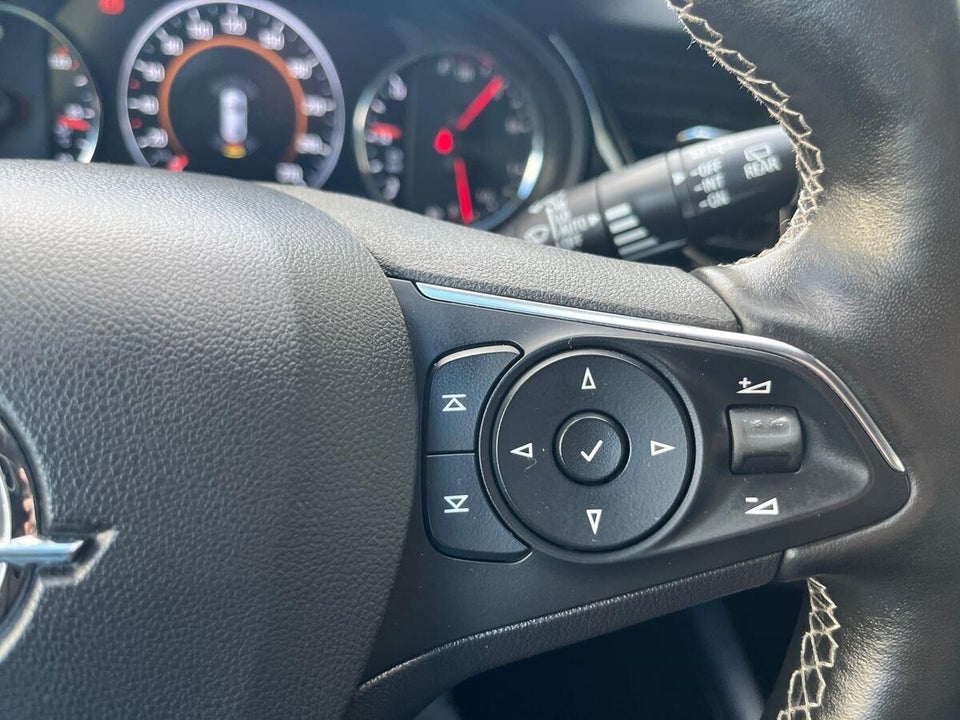 Opel Insignia 1,5 T 165 Dynamic Sports Tourer 5d