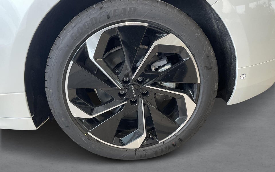 Zeekr 001 Long Range RWD 5d