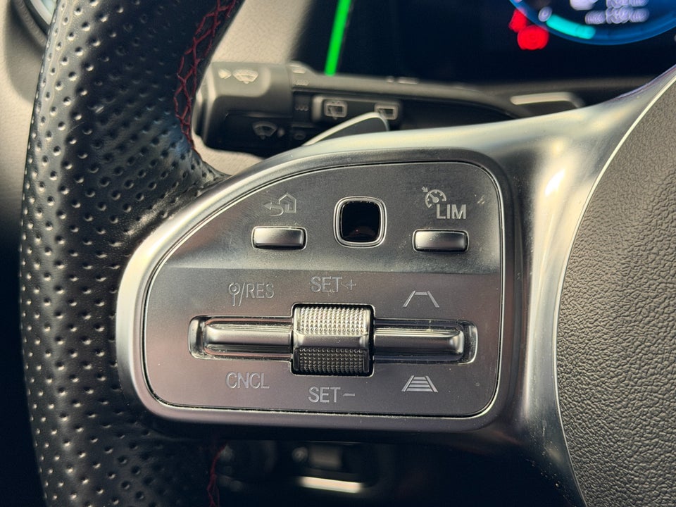 Mercedes EQB300 AMG Line 4Matic 7prs 5d