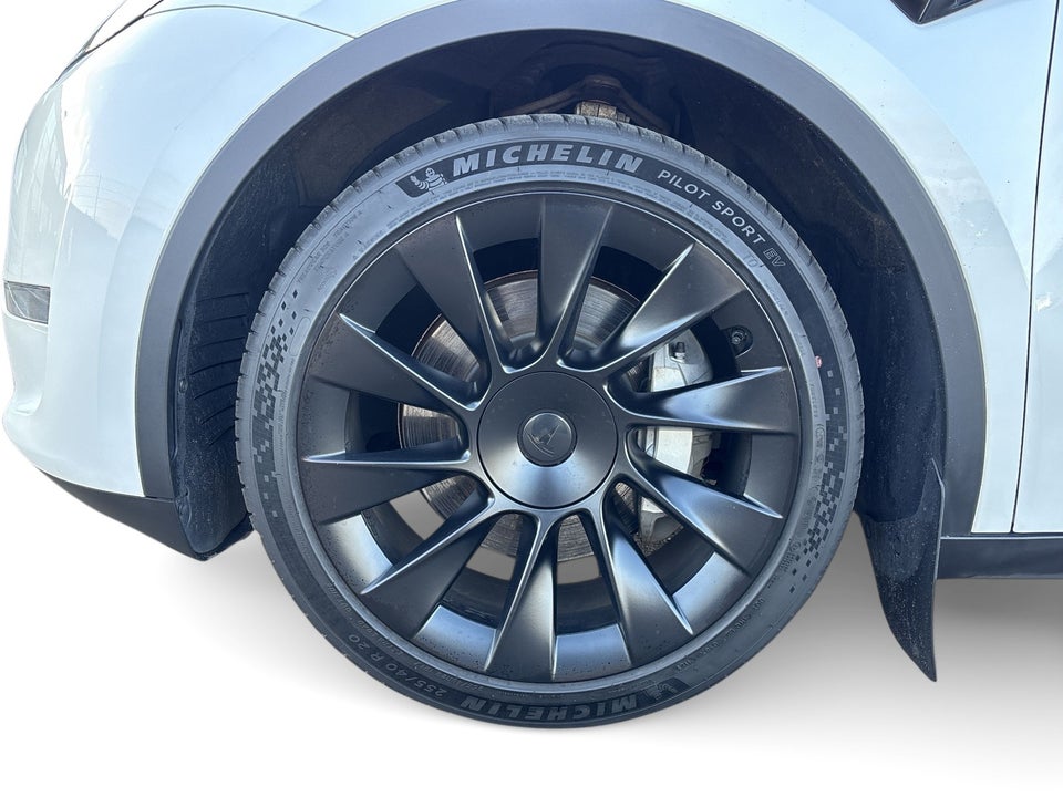 Tesla Model Y Long Range AWD 5d