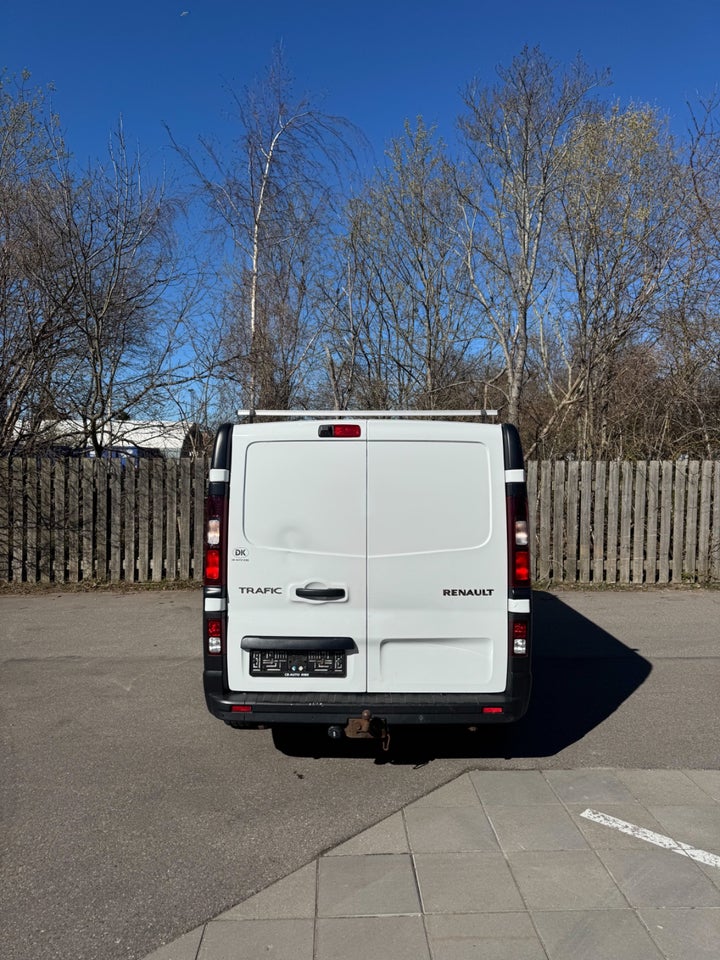 Renault Trafic T29 2,0 dCi 120 L2H1