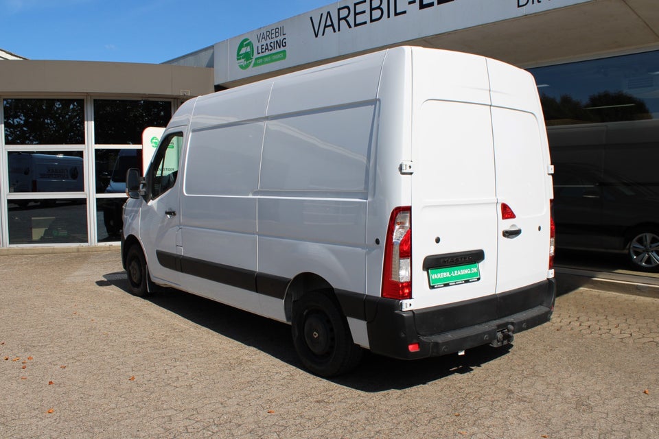 Renault Master IV T35 2,3 dCi 150 L2H2 Kassevogn