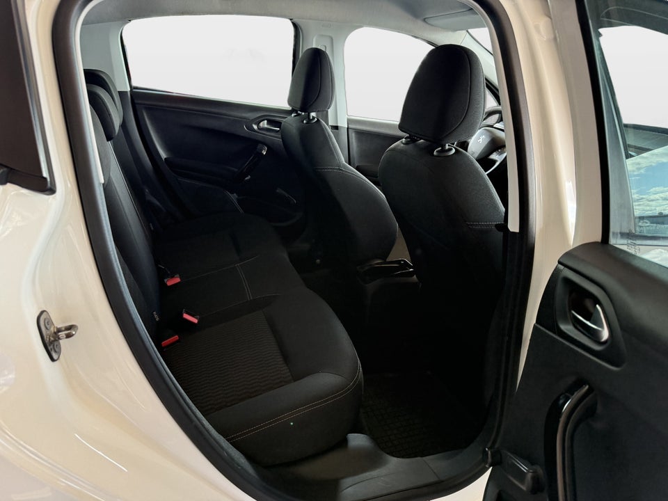 Peugeot 208 1,6 BlueHDi 100 Active 5d