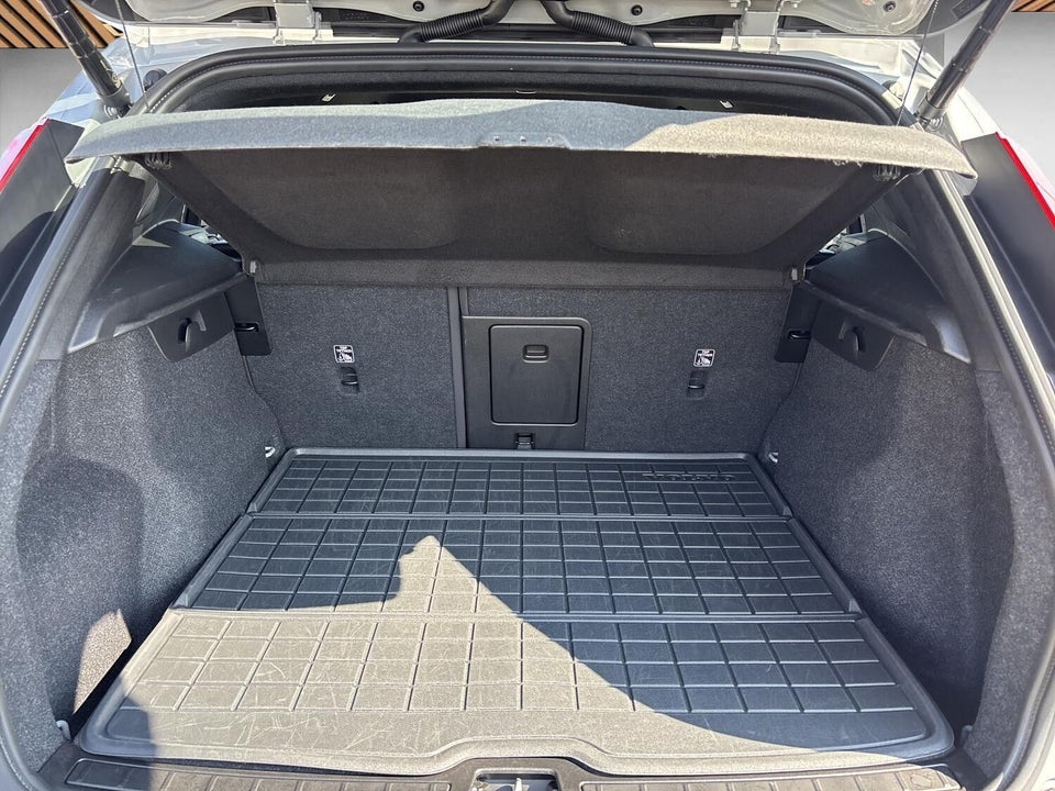 Volvo EX40 Extended Range Core 5d