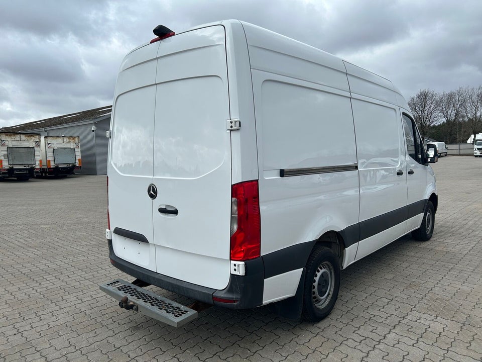 Mercedes Sprinter 317 2,0 CDi A2 Kassevogn aut. RWD