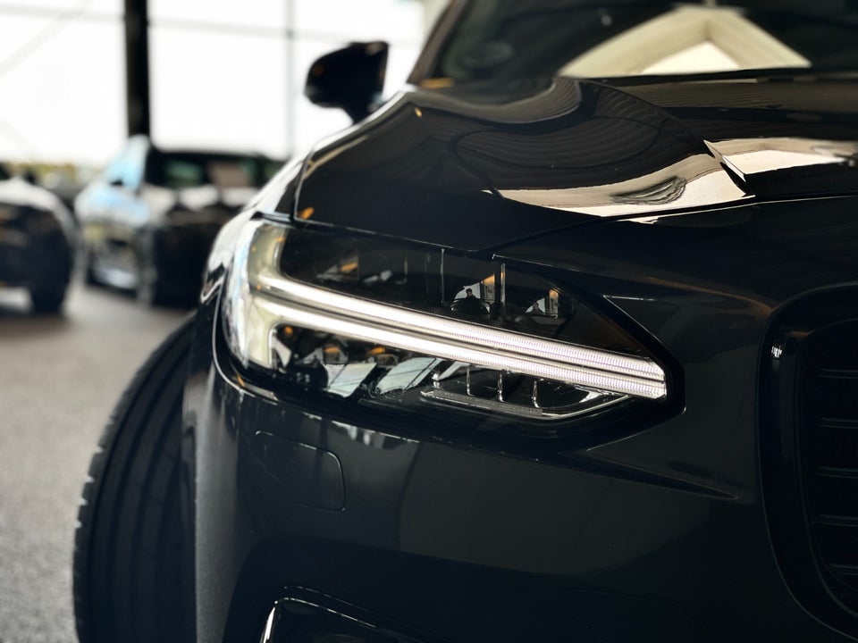 Volvo V90 2,0 T6 ReCharge Plus Dark aut. AWD 5d