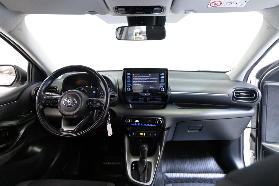 Toyota Yaris 1,5 Hybrid H3 e-CVT 5d