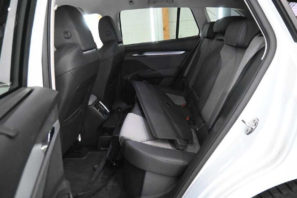 Skoda Enyaq 80 iV Plus Loft Maxx 5d