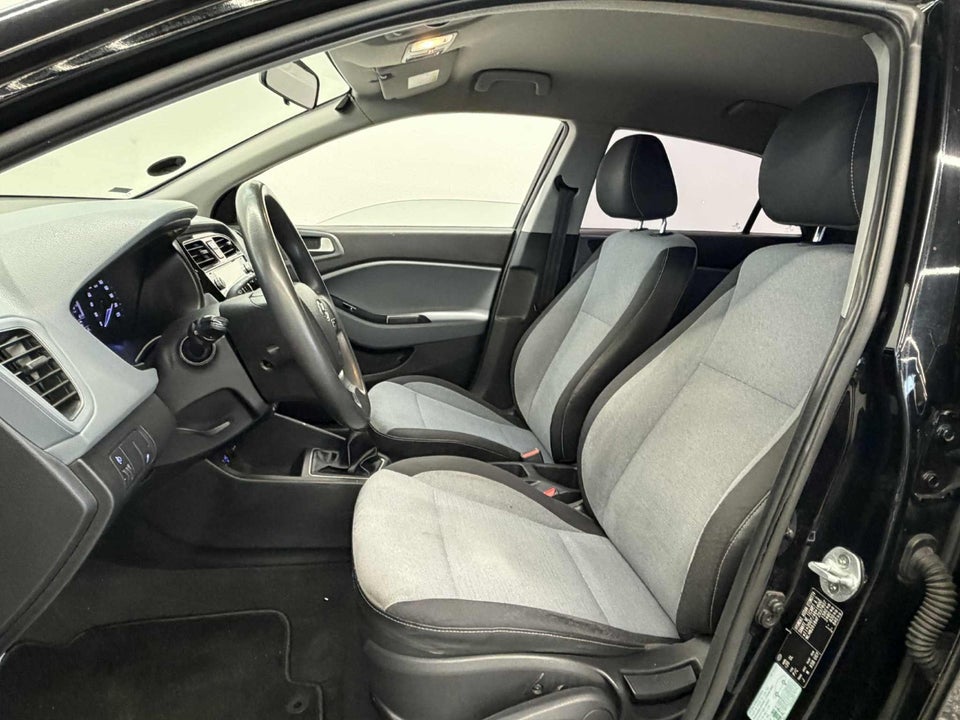 Hyundai i20 1,25 Classic Go! 5d