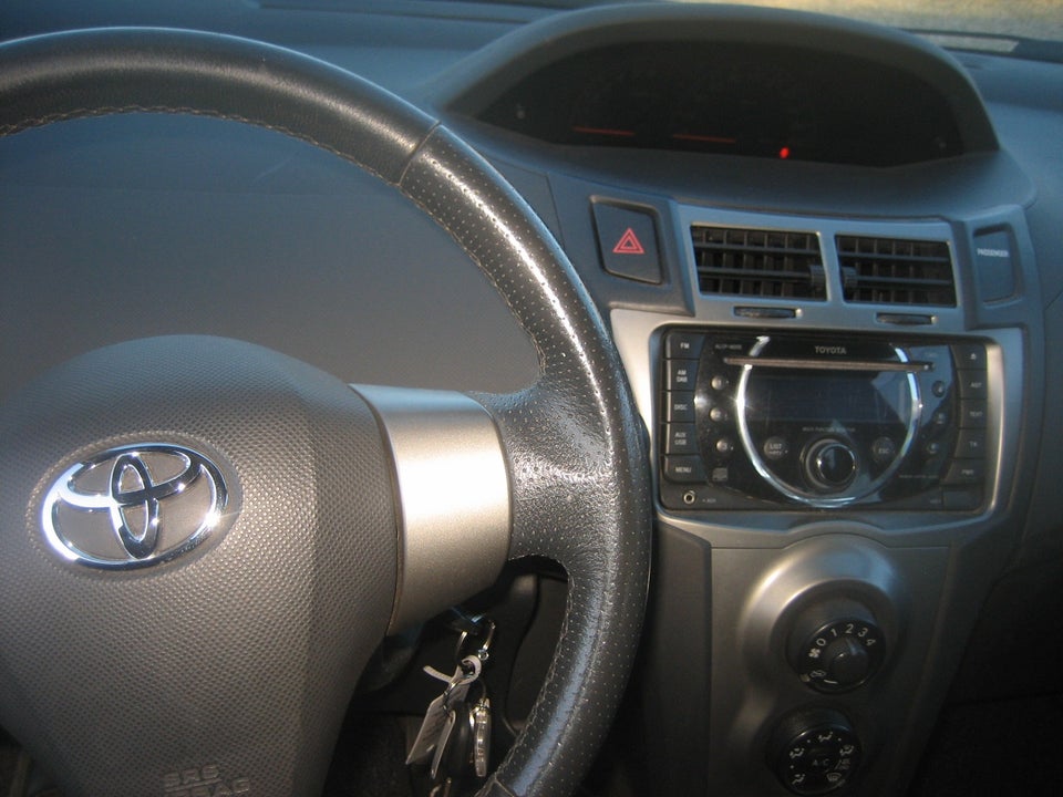 Toyota Yaris 1,3  5d