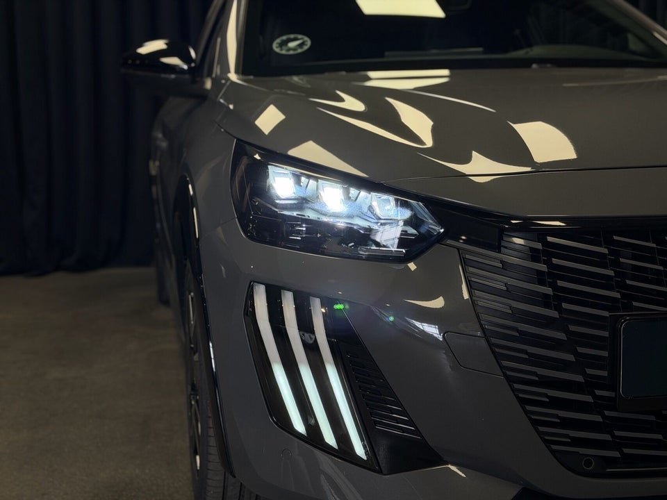 Peugeot e-208 54 GT 5d