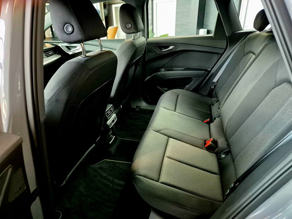 Audi Q4 e-tron 45 Progress 5d