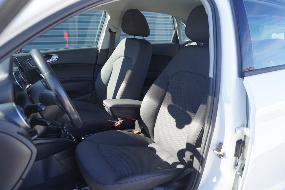 Audi A1 1,0 TFSi 95 Design Sportback 5d