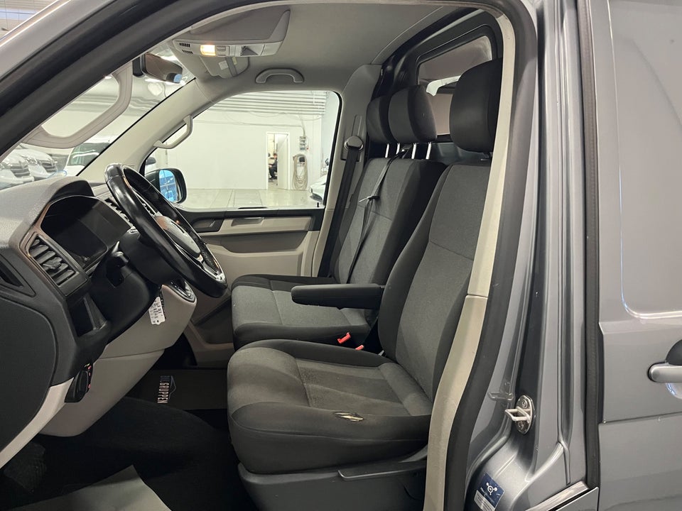 VW Transporter 2,0 TDi 204 Kassevogn DSG lang