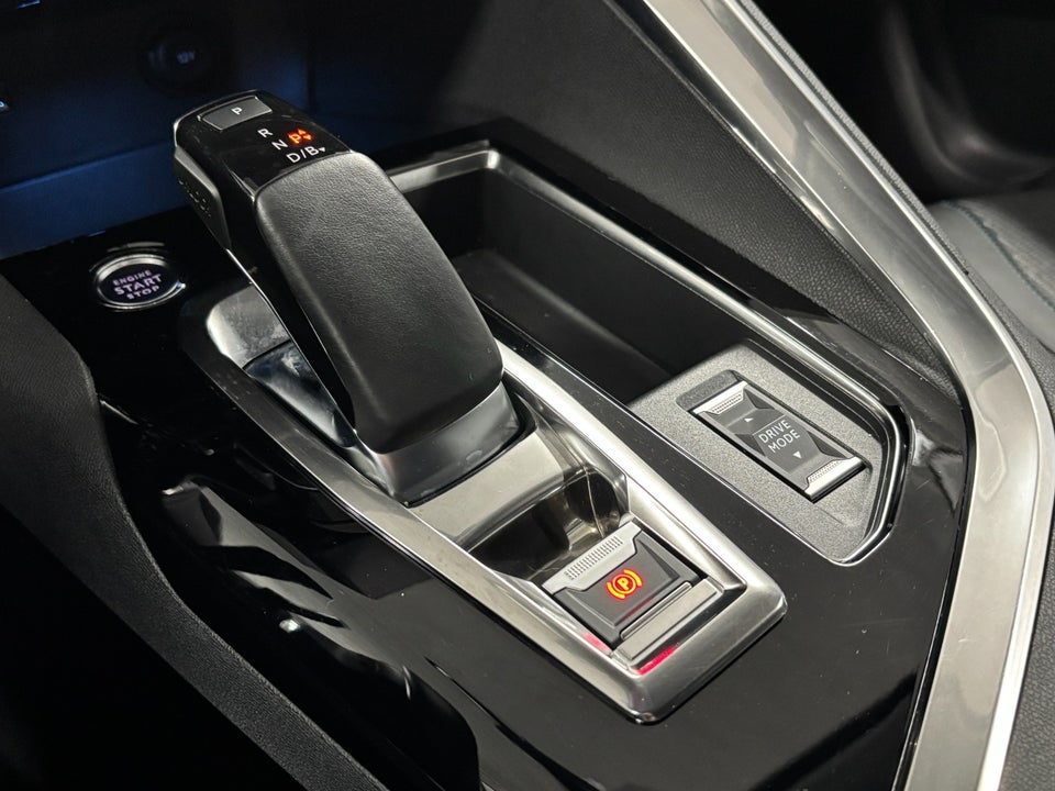 Peugeot 3008 1,6 Hybrid Allure Pack EAT8 5d