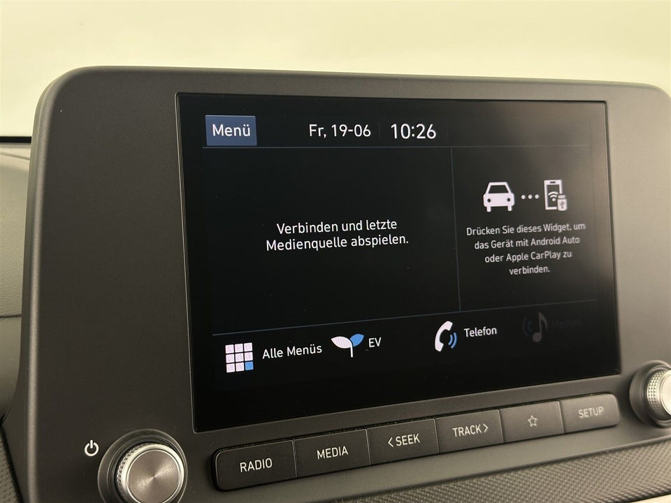 Hyundai Kona 64 EV Essential 5d