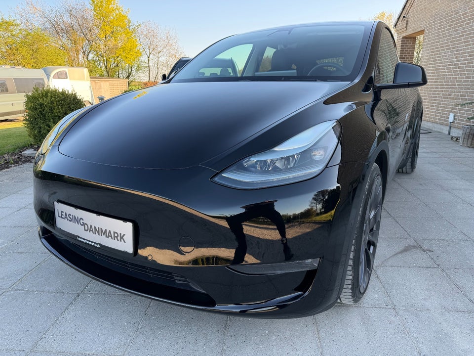 Tesla Model Y Performance AWD 5d