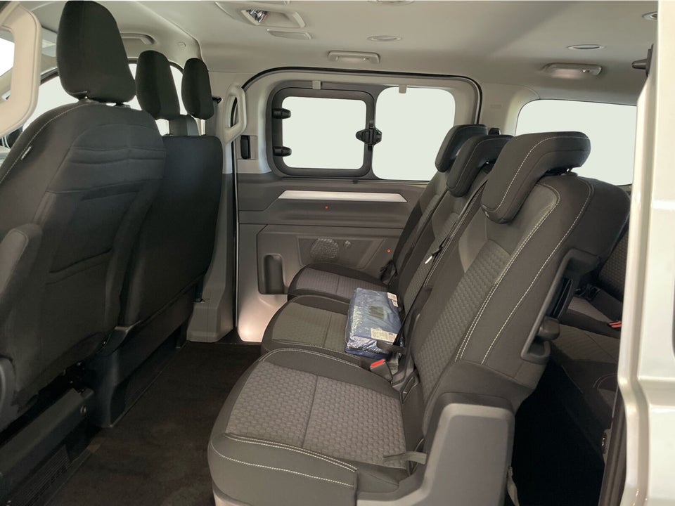 VW e-Caravelle 64 Life SWB