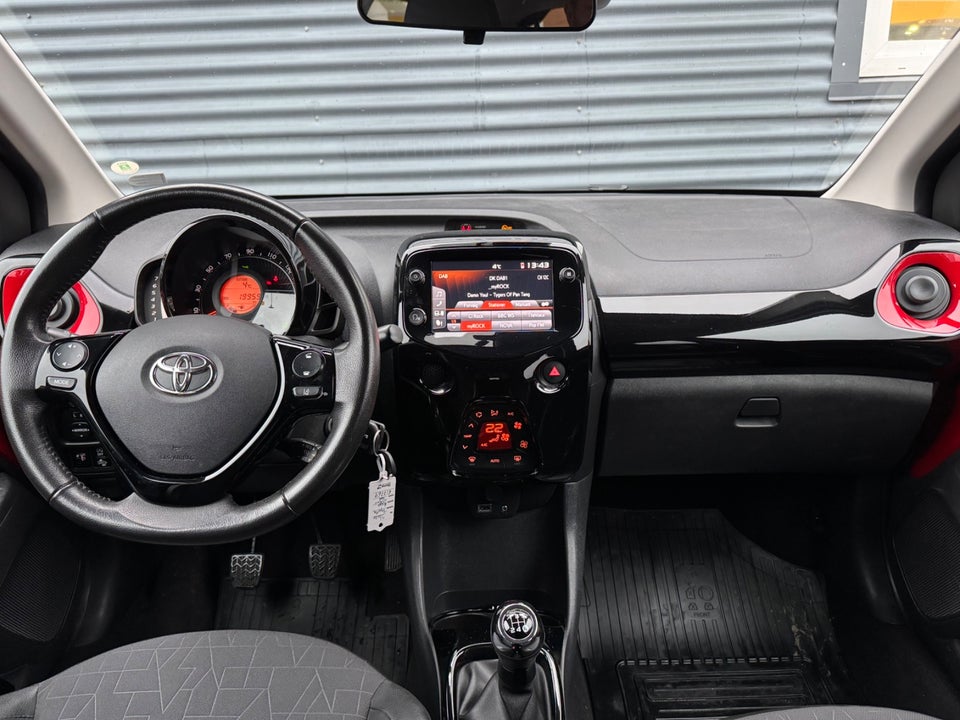 Toyota Aygo 1,0 VVT-i x-clusiv 5d