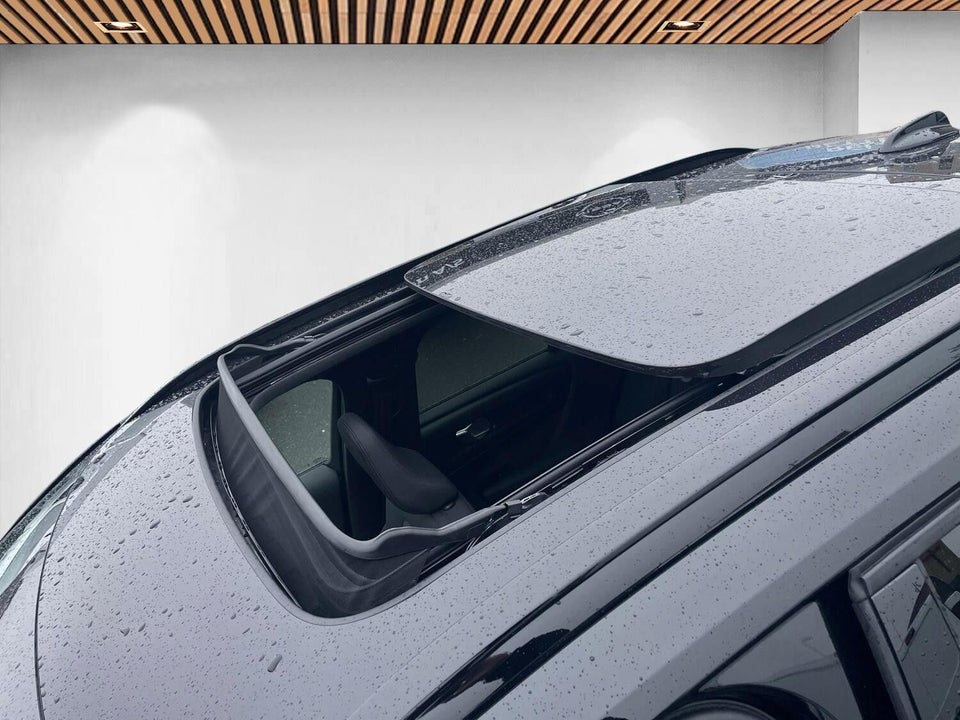 Volvo EX40 Extended Range Black Edition 5d