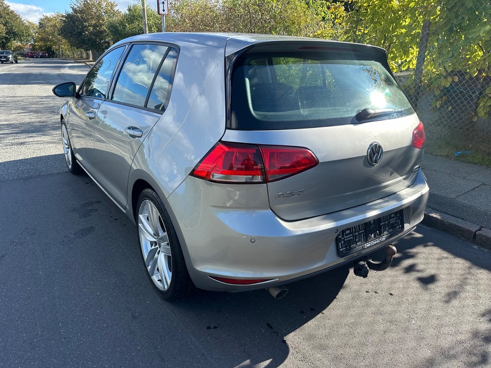 VW Golf VII 1,6 TDi 110 Comfortline BMT 5d