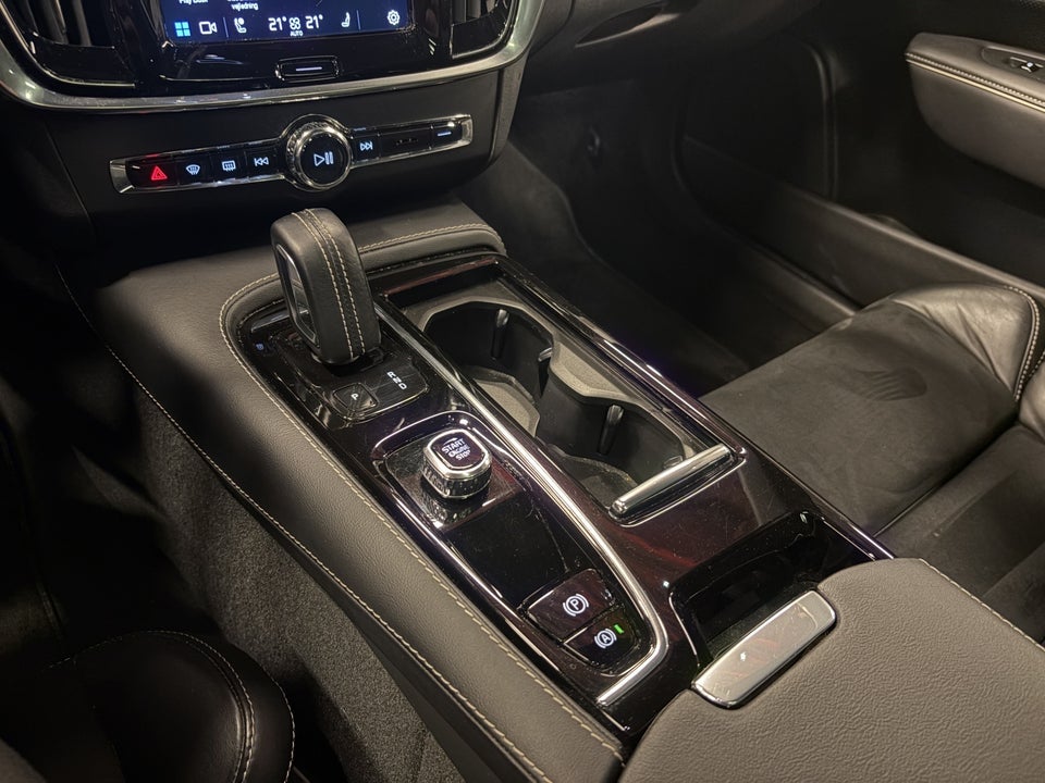 Volvo V90 2,0 T6 ReCharge R-Design aut. AWD 5d