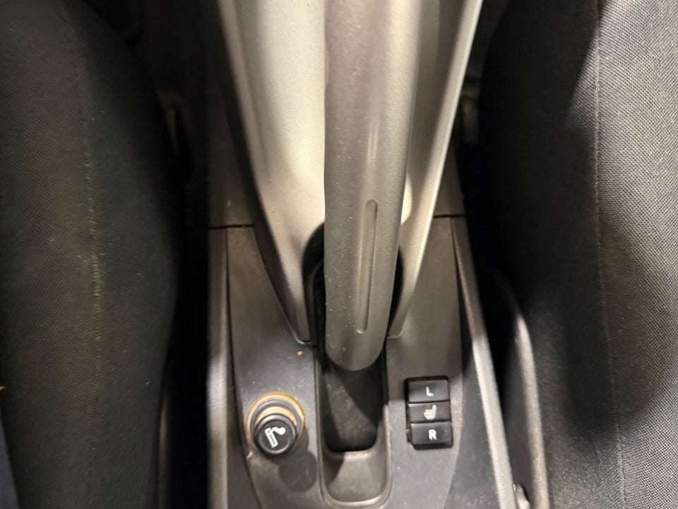 Toyota Auris 1,6 Luna 5d