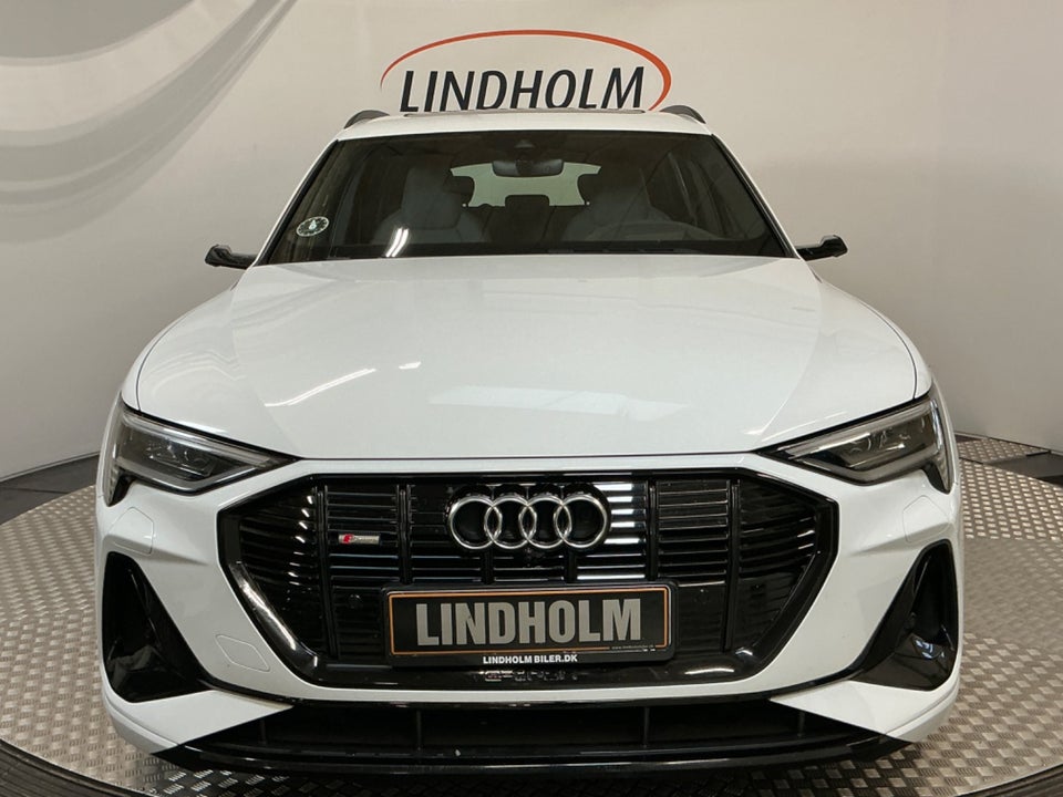 Audi e-tron 55 S-line quattro 5d