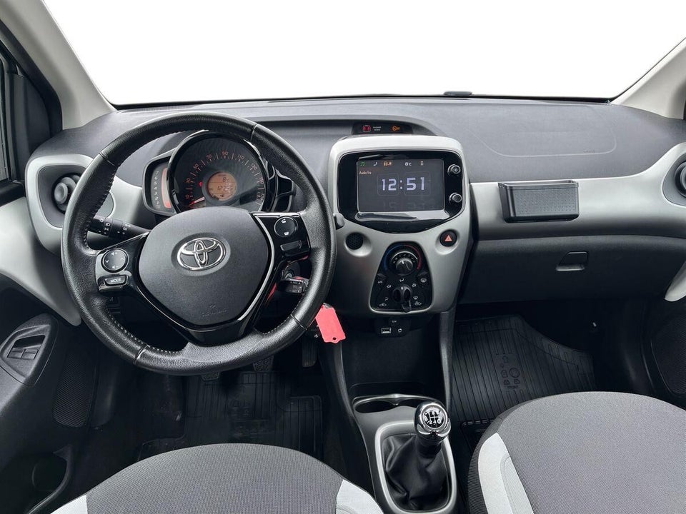 Toyota Aygo 1,0 VVT-i x-sky 5d