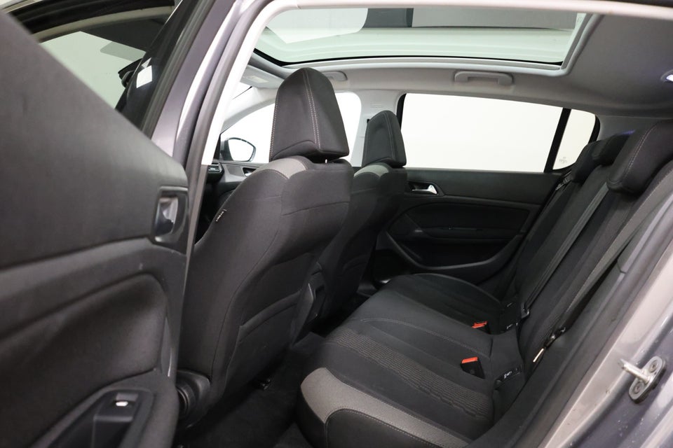 Peugeot 308 1,6 BlueHDi 120 Style Sky 5d