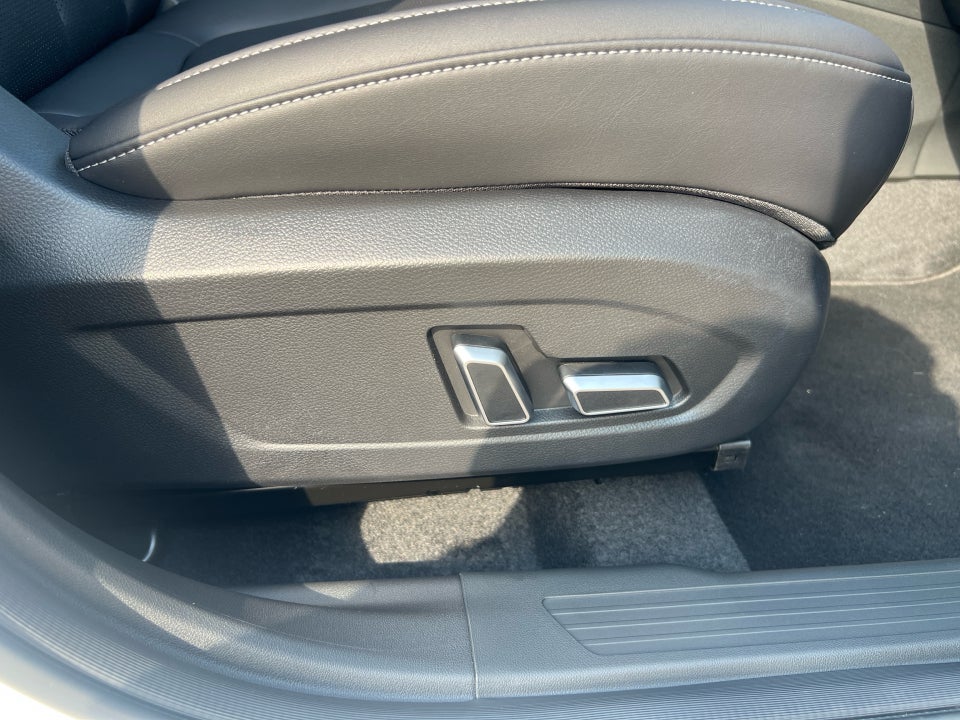 Navor E5 1,5 PHEV Rock 5d