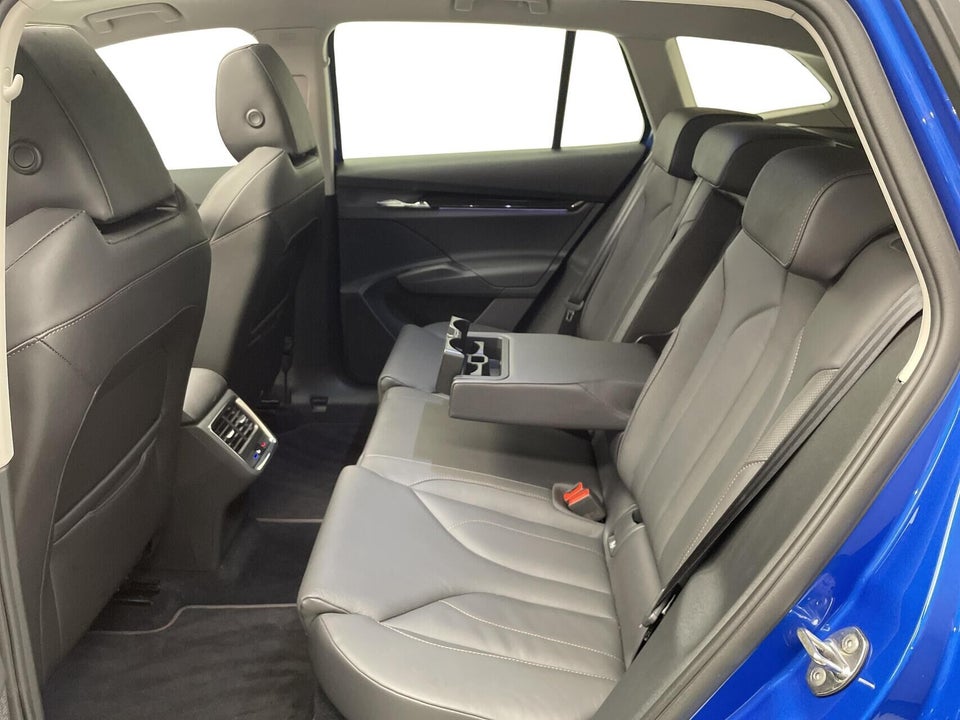 Skoda Enyaq 80 iV Suite 5d