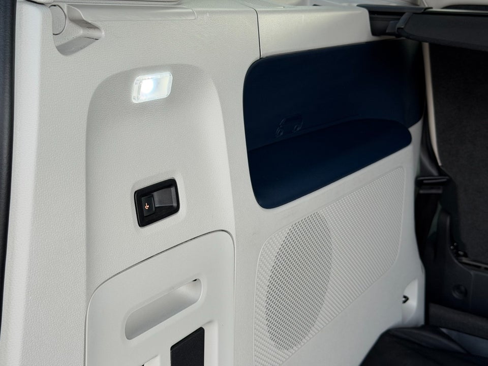 VW ID.Buzz 77 Pro SWB 5d