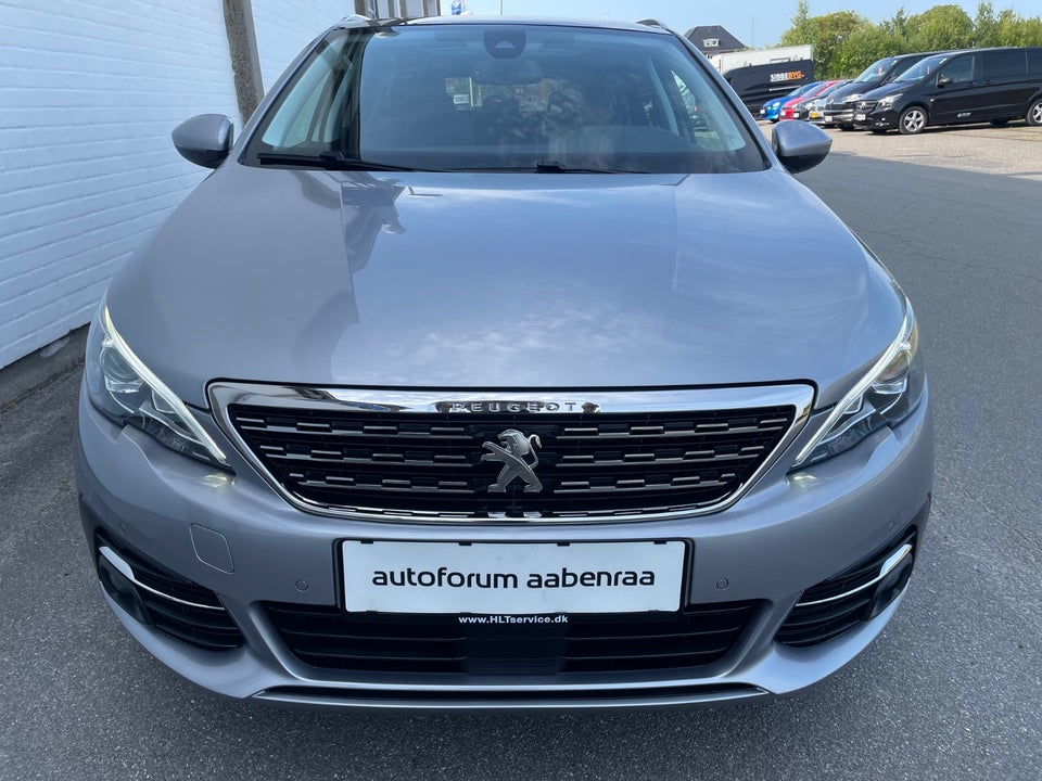 Peugeot 308 1,2 PureTech 130 Allure+ SW 5d