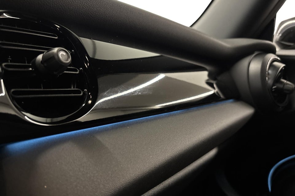 MINI Cooper SE Classic Trim 3d