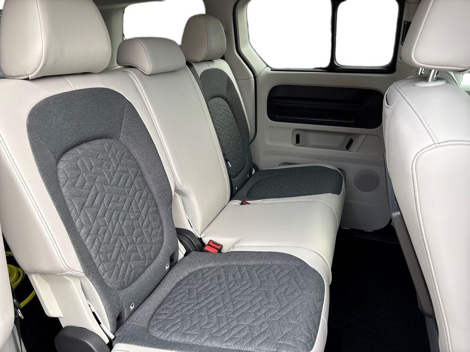 VW ID.Buzz 77 Pro SWB 5d