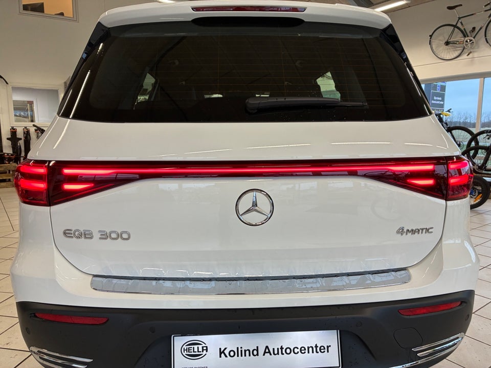 Mercedes EQB300 Progressive Advance 4Matic 5d